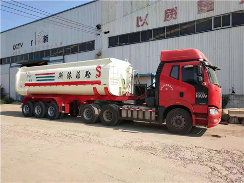 粉粒物料运输半挂车